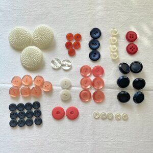 Lot of Assorted Buttons
